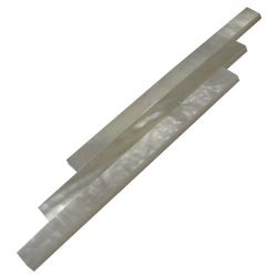 Filet(s) en nacre blanche 1 x 7 mm, 1 ml (30/35 brins de 3 ~ 4 cm)  